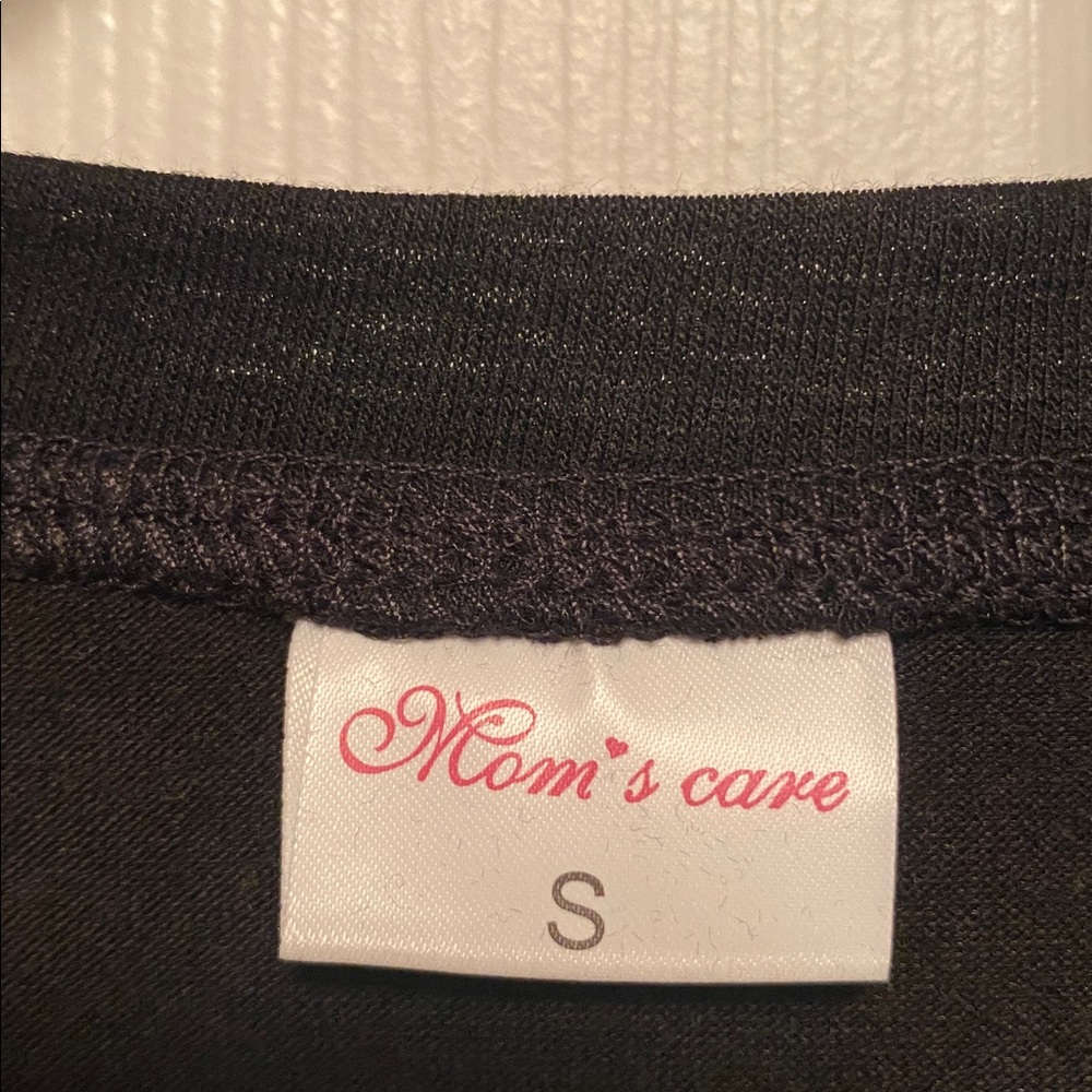 Mom’s care Black 'Be Kind' Long Sleeve Shirt…size S - Picture 4 of 5
